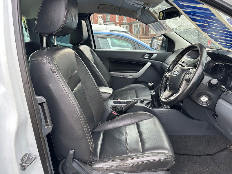 Ford Ranger 2.2L Limited Edition 4x4 TDCi Diesel Manual Euro 5 (148 bhp) 4dr Manual 2025