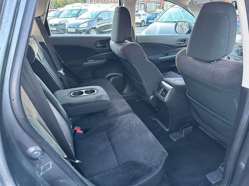 Honda CR-V 1.6L SE i-DTec 4x2 SUV 5dr Diesel Manual Euro 5 (118 bhp) 5dr Manual 2025