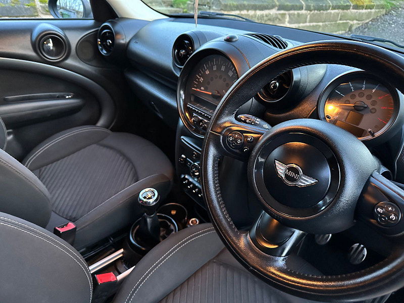 MINI Countryman 2.0 Cooper SD SUV 5dr Diesel Manual Euro 5 (s/s) (143 ps) 5dr Manual 2026