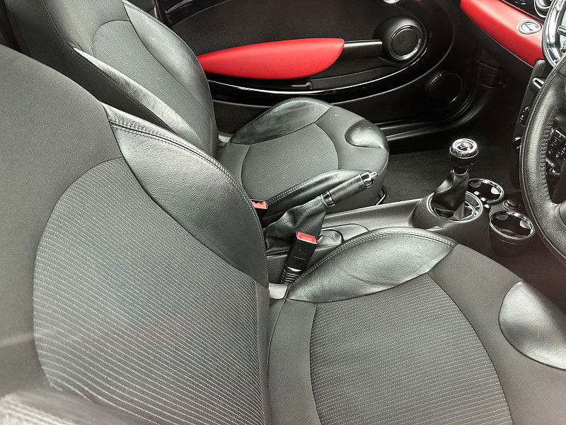 MINI Coupe 1.6L Cooper S Coupe 3dr Petrol Manual Euro 6 (181 bhp) 3dr Manual 2025