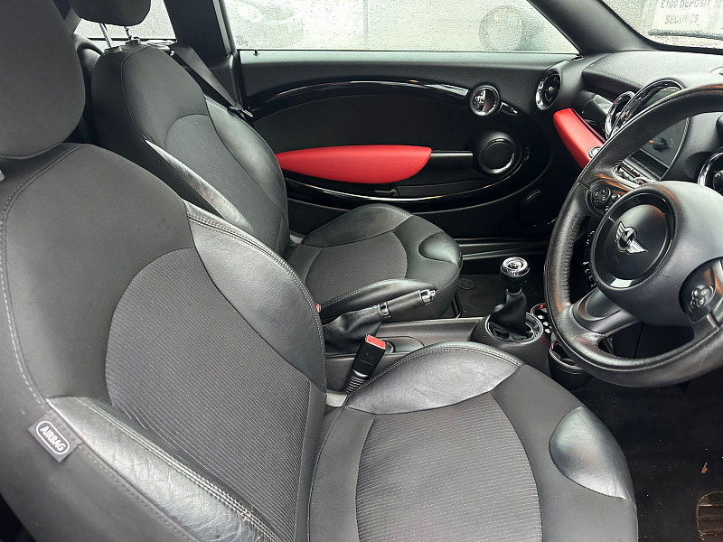 MINI Coupe 1.6L Cooper S Coupe 3dr Petrol Manual Euro 6 (181 bhp) 3dr Manual 2025