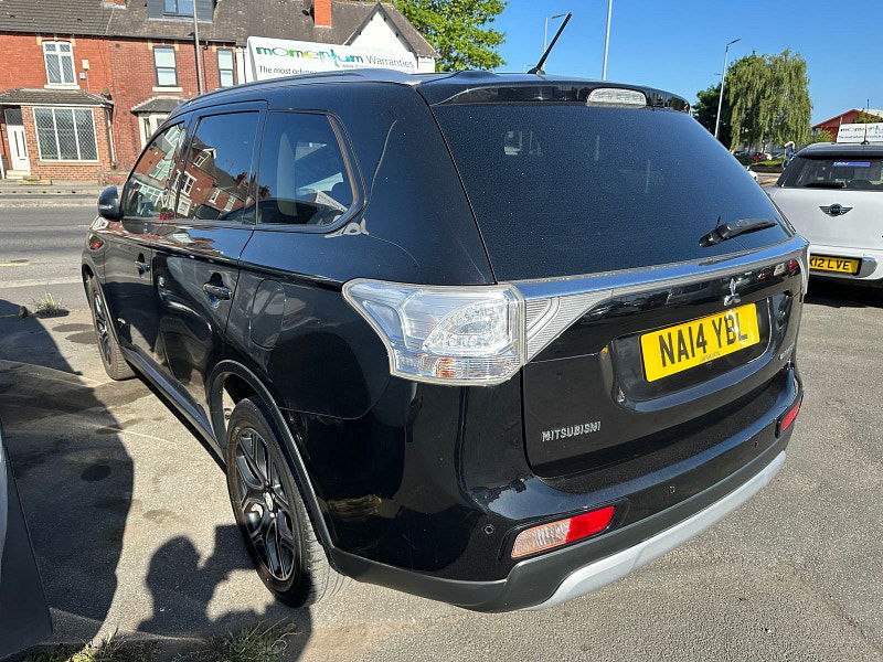 Mitsubishi Outlander 2.3L GX 3 DI-D SUV 5dr Diesel Manual Euro 5 (147 bhp) 5dr Manual 2025