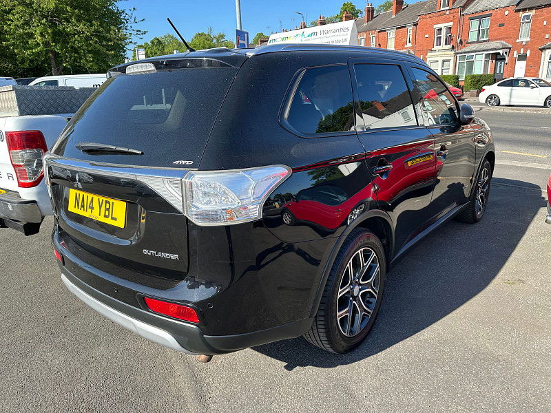 Mitsubishi Outlander 2.3L GX 3 DI-D SUV 5dr Diesel Manual Euro 5 (147 bhp) 5dr Manual 2025