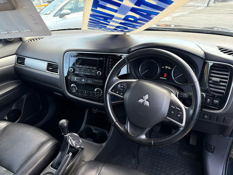 Mitsubishi Outlander 2.3L GX 3 DI-D SUV 5dr Diesel Manual Euro 5 (147 bhp) 5dr Manual 2025