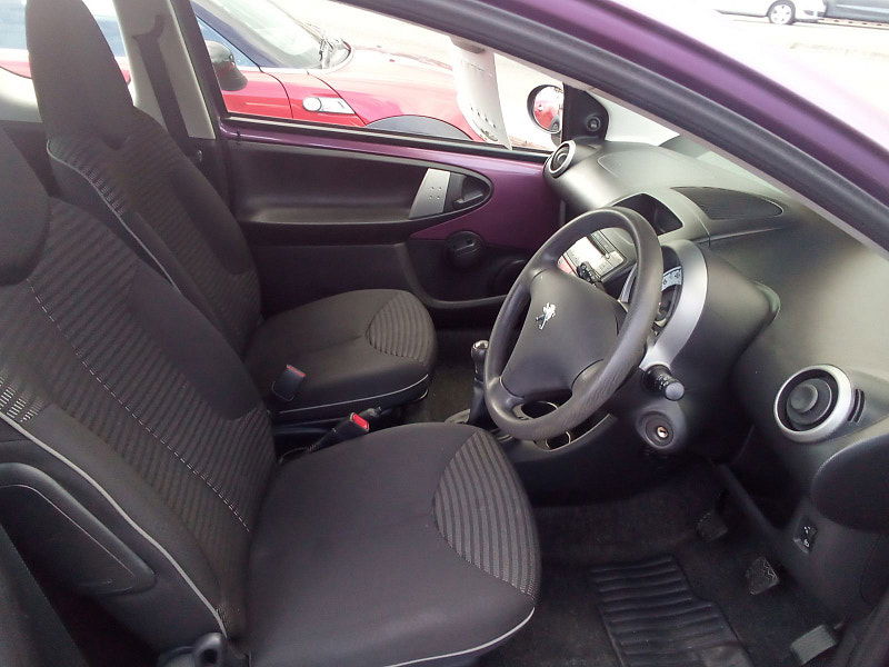 Peugeot 107 1.0L Active Hatchback 3dr Petrol Manual Euro 5 (68 bhp) 3dr Manual 2025