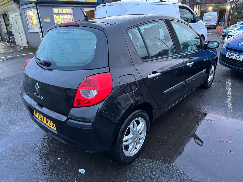 Renault Clio 1.1L Dynamique T 100 Hatchback 5dr Petrol Manual Euro 4 (99 bhp) 5dr Manual 2025