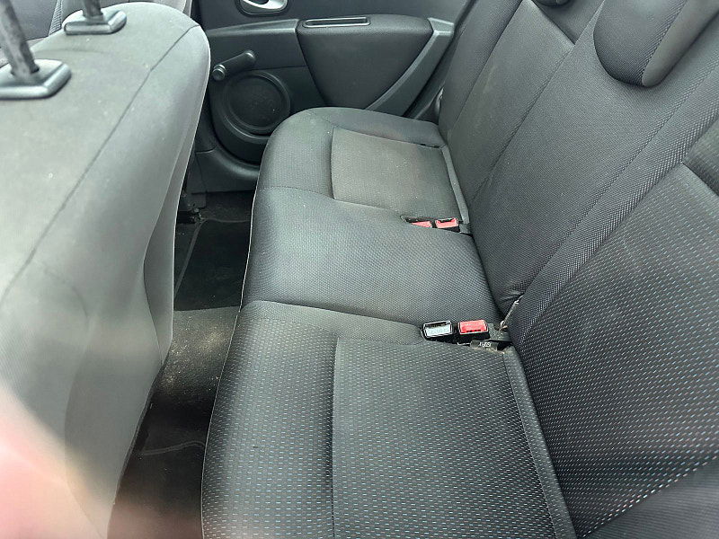 Renault Clio 1.1L Dynamique T 100 Hatchback 5dr Petrol Manual Euro 4 (99 bhp) 5dr Manual 2025