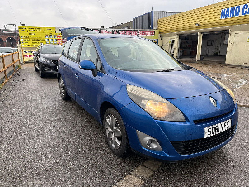 Renault Grand Scenic 1.5 dCi Expression MPV 5dr Diesel Manual Euro 5 (110 ps) 5dr Manual 2026