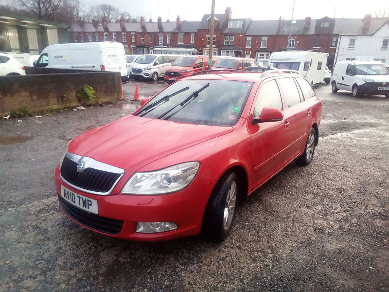 Skoda Octavia 1.6L Elegance TDI CR Estate 5dr Diesel Manual Euro 4 (103 bhp) 5dr Manual 2025