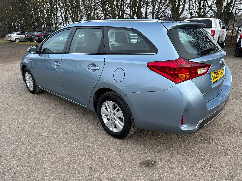 Toyota Auris 1.8L VVT-I ICON Estate 5dr Hybrid Euro 6 (98 bhp) 5dr  2025