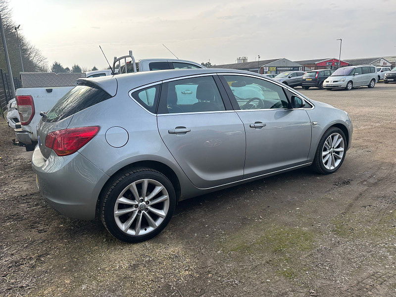 Vauxhall Astra 1.6L SE Hatchback 5dr Petrol Manual Euro 4 (113 bhp) 5dr Manual 2025