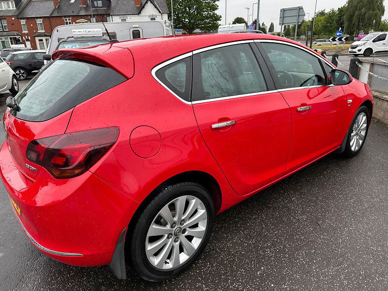 Vauxhall Astra 2.0L Elite CDTI Auto Hatchback 5dr Diesel Automatic Euro 5 (163 bhp) 5dr Automatic 2025