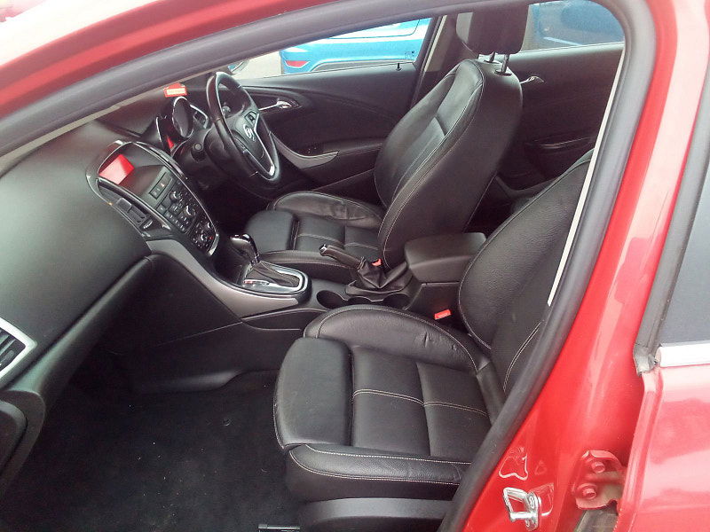 Vauxhall Astra 2.0L Elite CDTI Auto Hatchback 5dr Diesel Automatic Euro 5 (163 bhp) 5dr Automatic 2025