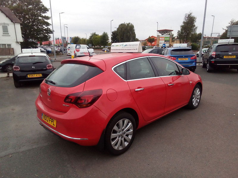 Vauxhall Astra 2.0L Elite CDTI Auto Hatchback 5dr Diesel Automatic Euro 5 (163 bhp) 5dr Automatic 2025
