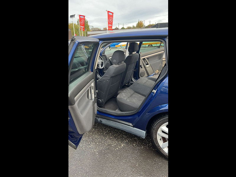 Vauxhall Vectra 2.2L  SRi Auto Estate 5dr Petrol Automatic Euro 4 (155 bhp) 5dr Automatic 2025