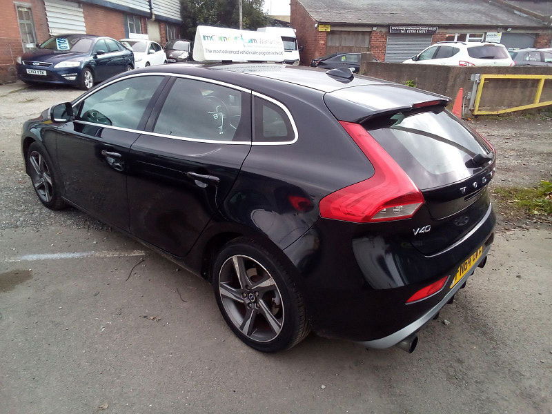 Volvo V40 1.6L R-Design D2 Hatchback 5dr Diesel Manual Euro 5 (113 bhp) 5dr Manual 2025