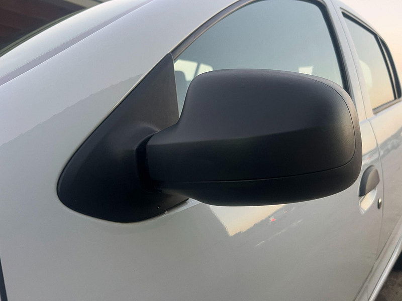 Dacia Sandero 1.0 SCe Ambiance Euro 6 5dr 5dr Manual 2025