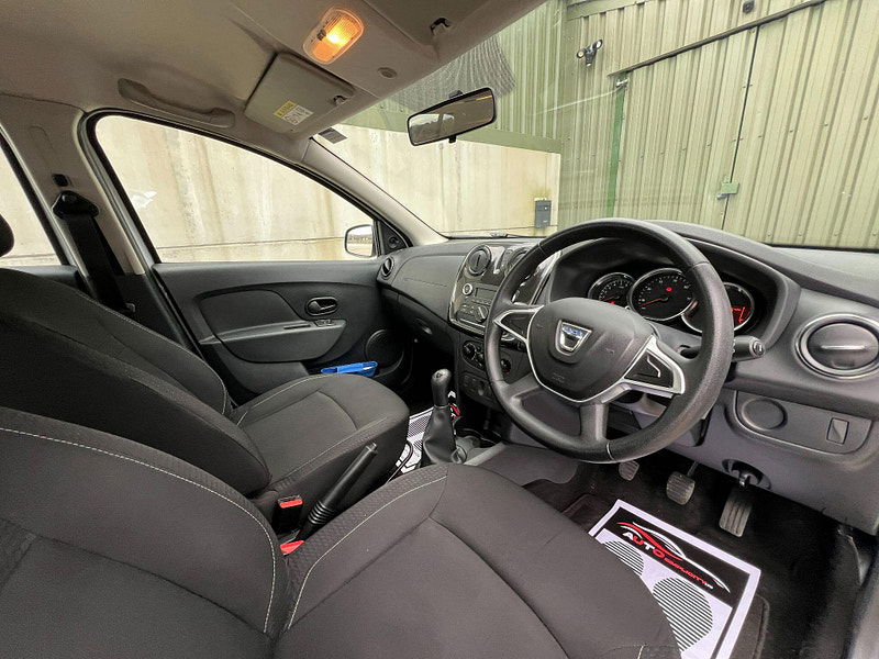 Dacia Sandero 1.0 SCe Ambiance Euro 6 5dr 5dr Manual 2025