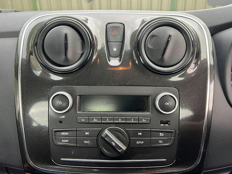 Dacia Sandero 1.0 SCe Ambiance Euro 6 5dr 5dr Manual 2025