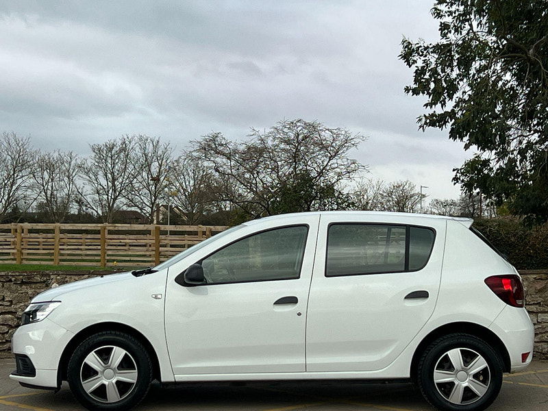 Dacia Sandero 1.0 SCe Ambiance Euro 6 5dr 5dr Manual 2025