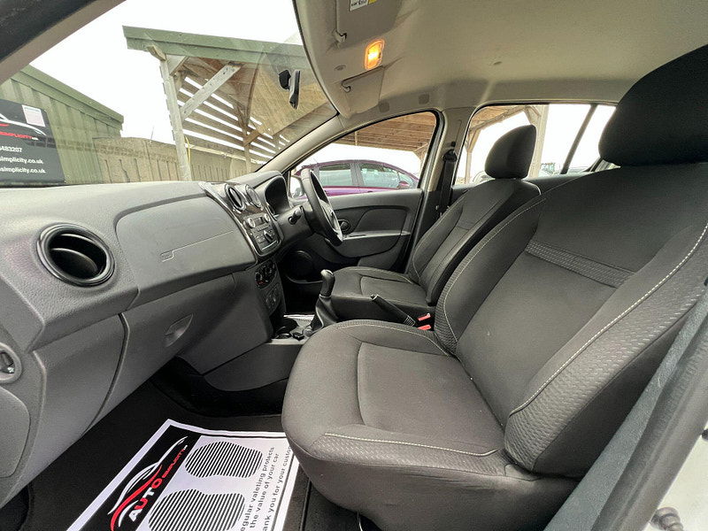 Dacia Sandero 1.0 SCe Ambiance Euro 6 5dr 5dr Manual 2025