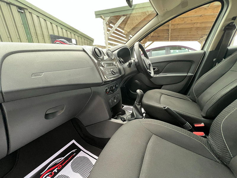 Dacia Sandero 1.0 SCe Ambiance Euro 6 5dr 5dr Manual 2025