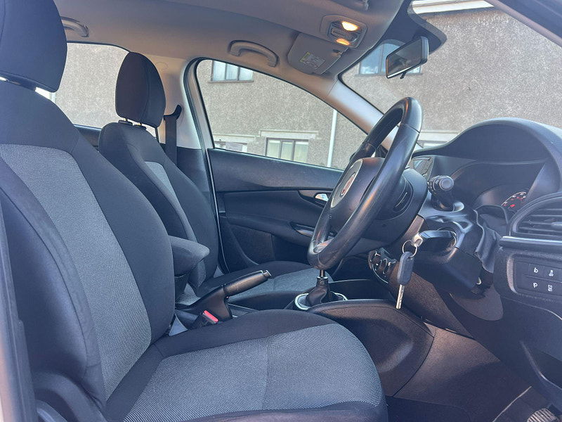 Fiat Tipo 1.4 MPI Easy Euro 6 5dr 5dr Manual 2025