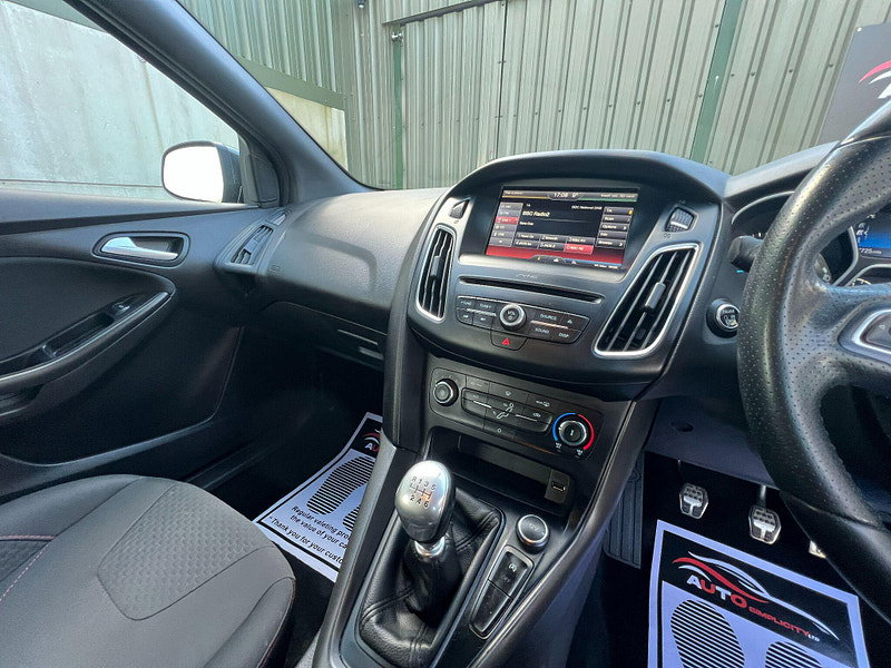 Ford Focus 1.0T EcoBoost ST-Line Euro 6 (s/s) 5dr 5dr Manual 2026