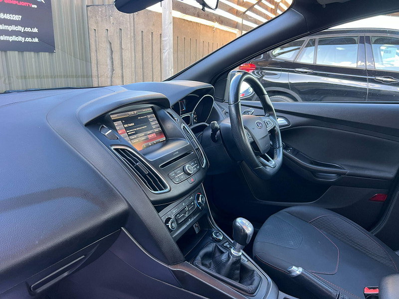 Ford Focus 1.0T EcoBoost ST-Line Euro 6 (s/s) 5dr 5dr Manual 2026