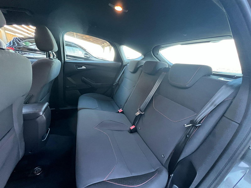 Ford Focus 1.0T EcoBoost ST-Line Euro 6 (s/s) 5dr 5dr Manual 2026