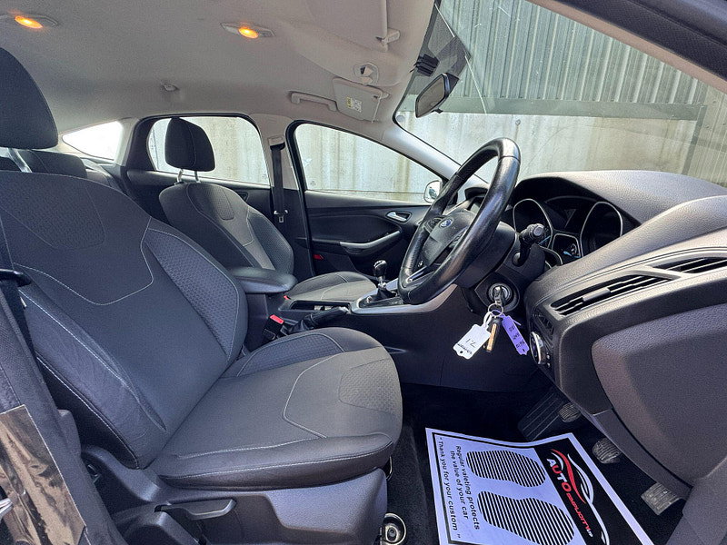 Ford Focus 1.0T EcoBoost Zetec Euro 6 (s/s) 5dr 5dr Manual 2026