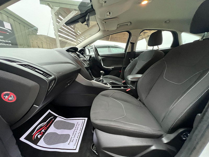 Ford Focus 1.6 TDCi Zetec Euro 5 (s/s) 5dr 5dr Manual 2025