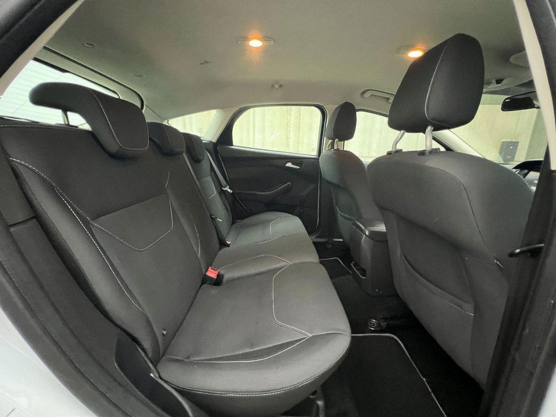 Ford Focus 1.6 TDCi Zetec Euro 5 (s/s) 5dr 5dr Manual 2025