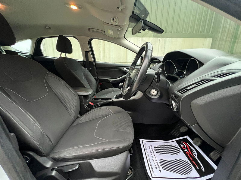 Ford Focus 1.6 TDCi Zetec Euro 5 (s/s) 5dr 5dr Manual 2025