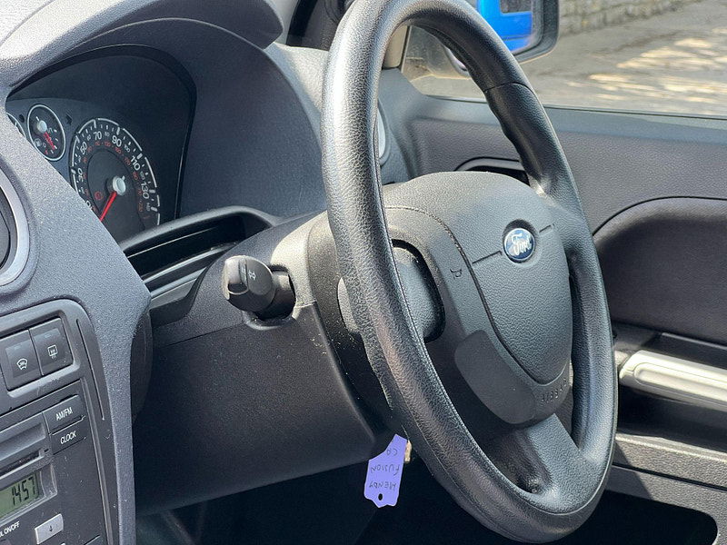 Ford Fusion 1.6 Zetec 5dr 5dr Automatic 2025