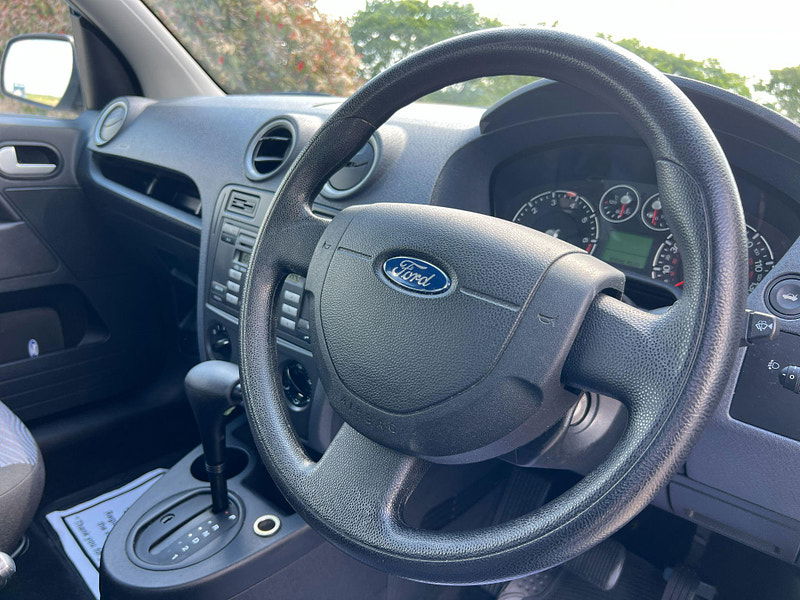 Ford Fusion 1.6 Zetec 5dr 5dr Automatic 2025