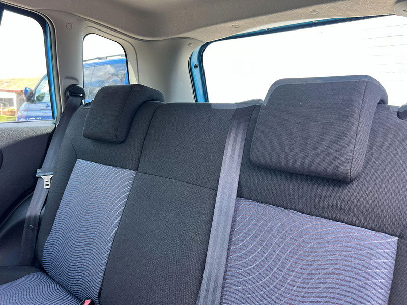 Ford Fusion 1.6 Zetec 5dr 5dr Automatic 2025