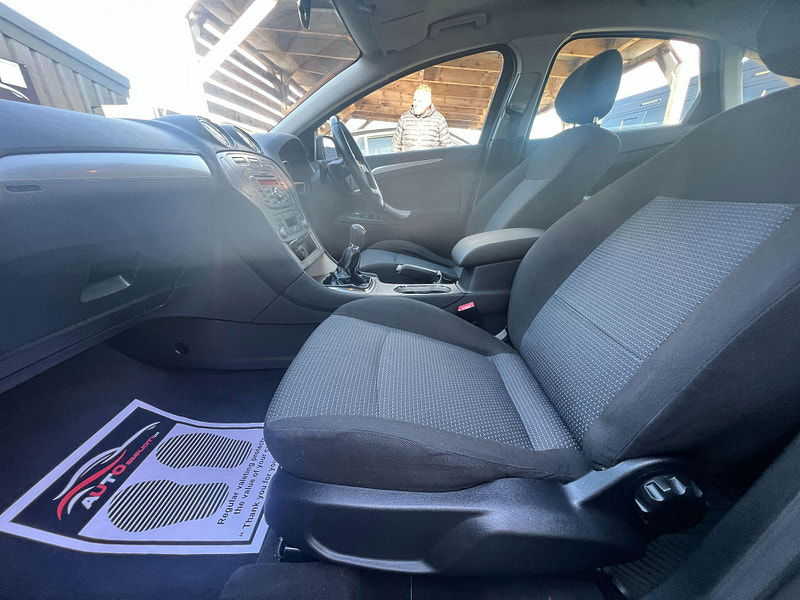 Ford Mondeo 2.0 Zetec 5dr 5dr Manual 2026