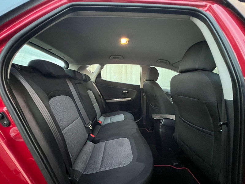 Kia Ceed 1.6 CRDi 2 DCT Euro 6 (s/s) 5dr 5dr Automatic 2025