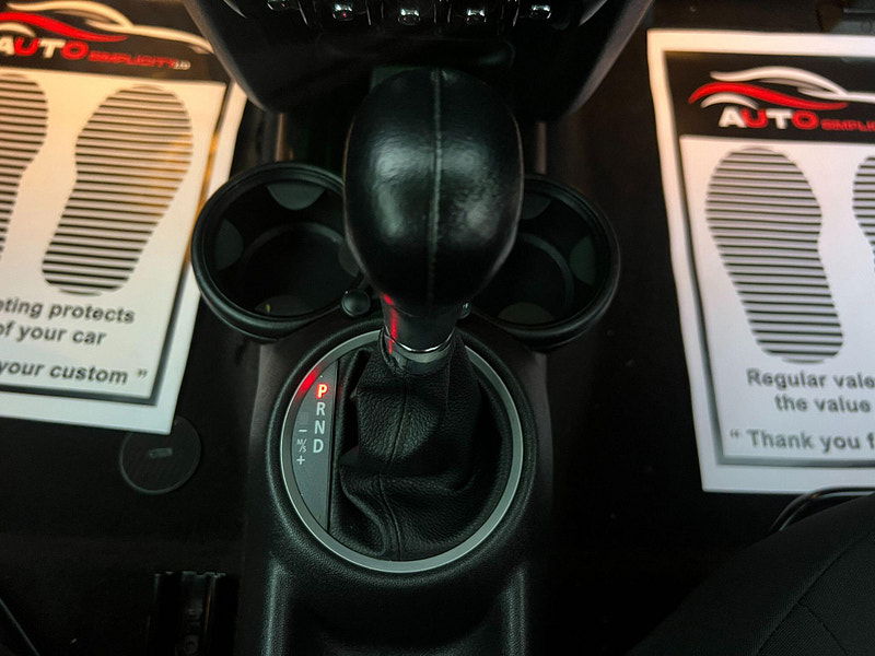 MINI Clubman 1.6 Cooper Auto Euro 6 5dr 5dr Automatic 2025