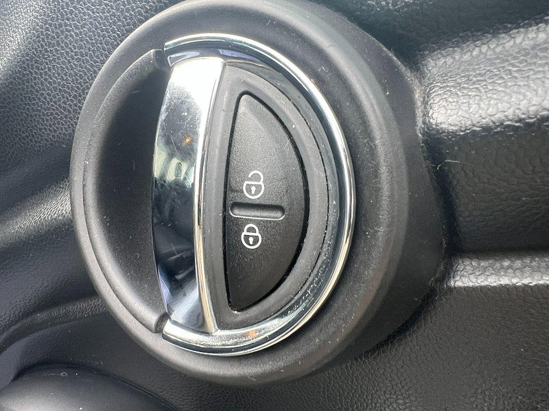 MINI Hatch 1.5 Cooper D Euro 6 (s/s) 5dr 5dr Manual 2026