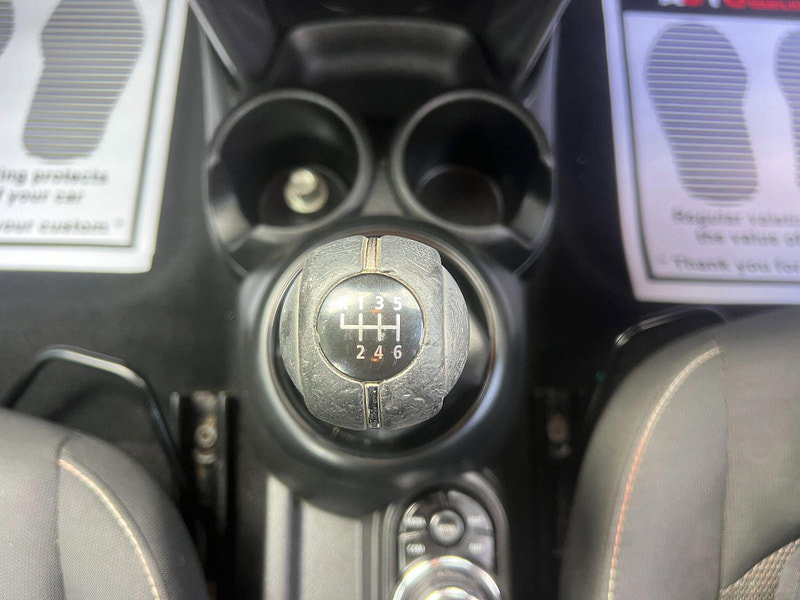 MINI Hatch 1.5 Cooper D Euro 6 (s/s) 5dr 5dr Manual 2026