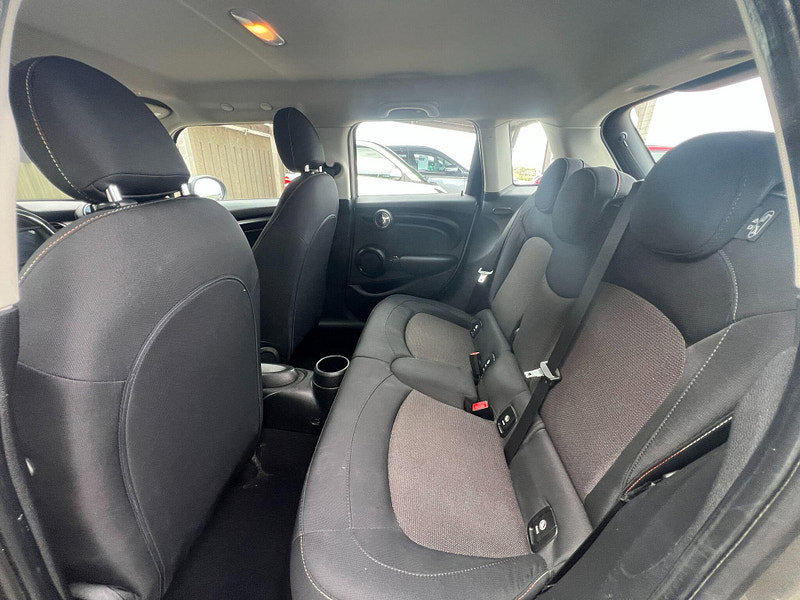 MINI Hatch 1.5 Cooper D Euro 6 (s/s) 5dr 5dr Manual 2026