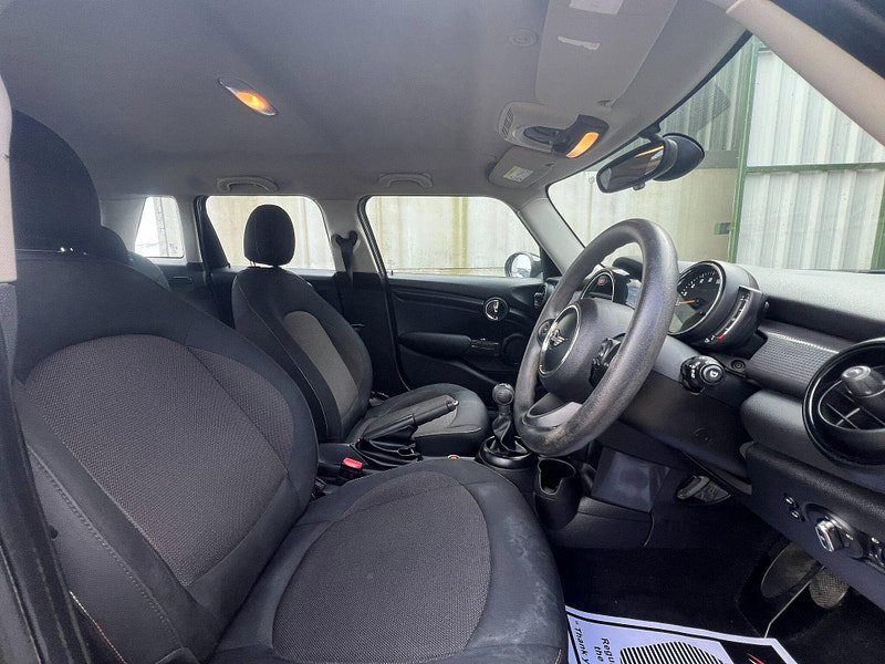 MINI Hatch 1.5 Cooper D Euro 6 (s/s) 5dr 5dr Manual 2026