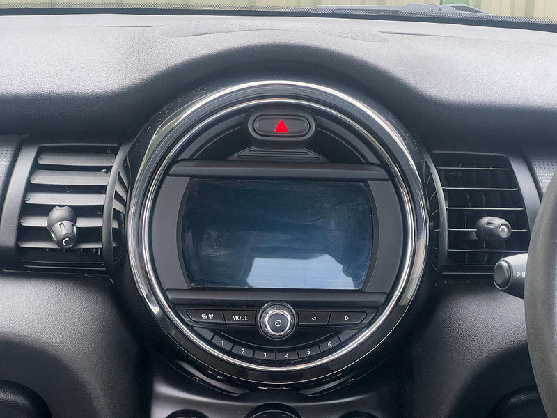 MINI Hatch 1.5 Cooper D Euro 6 (s/s) 5dr 5dr Manual 2026