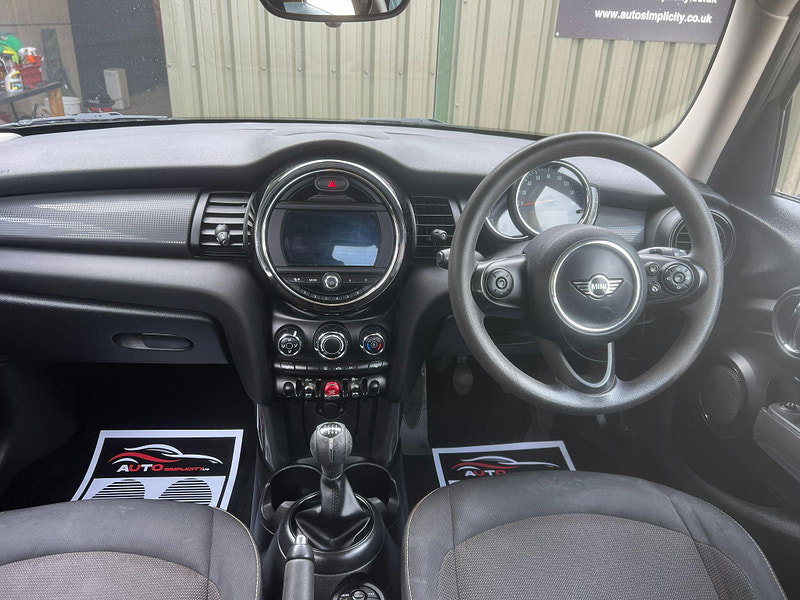 MINI Hatch 1.5 Cooper D Euro 6 (s/s) 5dr 5dr Manual 2026