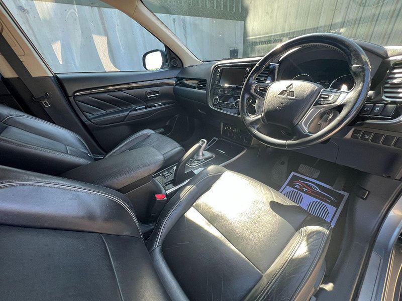 Mitsubishi Outlander 2.0h 12kWh GX4h CVT 4WD Euro 6 (s/s) 5dr 5dr Automatic 2025