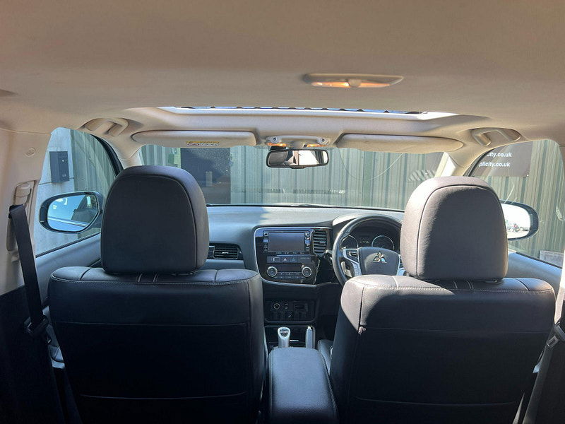 Mitsubishi Outlander 2.0h 12kWh GX4h CVT 4WD Euro 6 (s/s) 5dr 5dr Automatic 2025