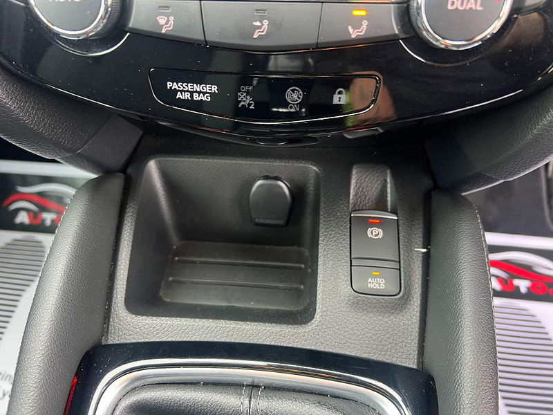 Nissan Qashqai 1.2 DIG-T N-Connecta Euro 6 (s/s) 5dr 5dr Manual 2025