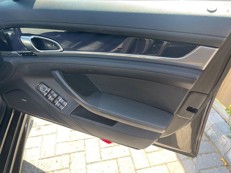 Porsche Panamera 3.0D V6 Platinum Edition TiptronicS Euro 5 (s/s) 5dr 5dr Automatic 2025
